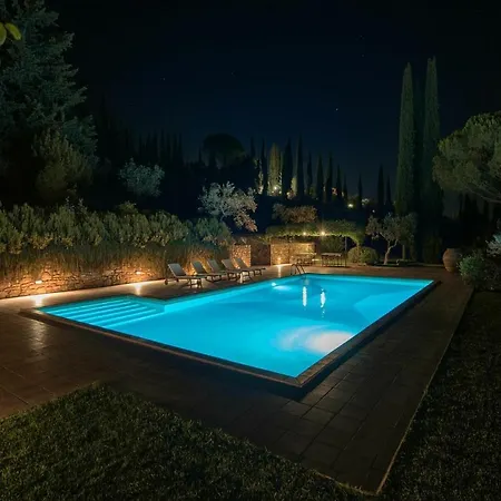 Sleeps 6 Pool Wifi *