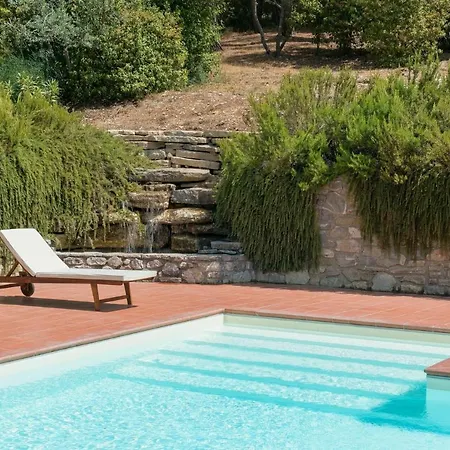 Sleeps 6 Pool Wifi Willa *